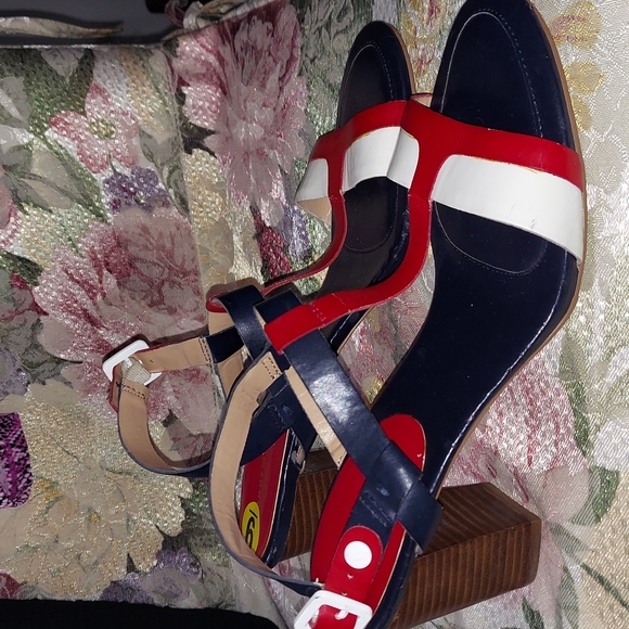 Tommy Hilfiger Red White & Blue Chunky Heel Ankle Strap Sandals Sz 9 - Picture 2 of 12
